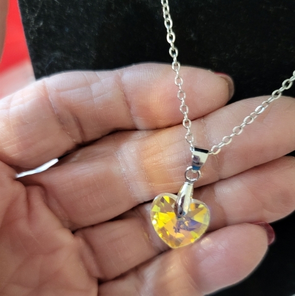 Women's white yellow Zircon Heart Pendant Necklace - Picture 4 of 8